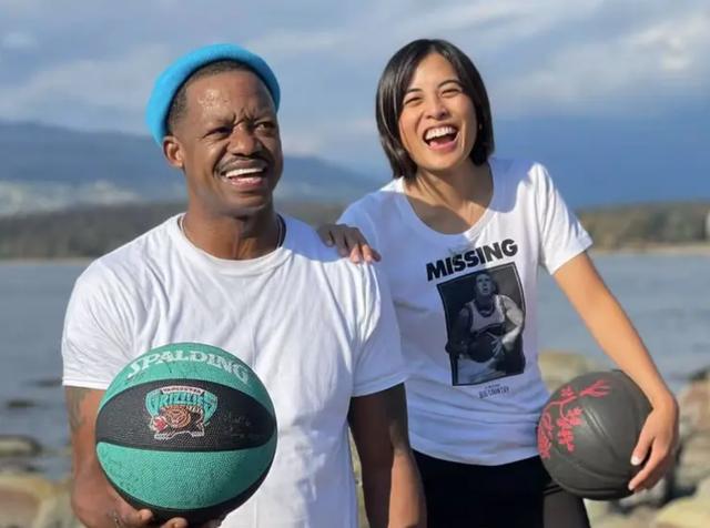 他的财务状, ue 他的财务状, ue