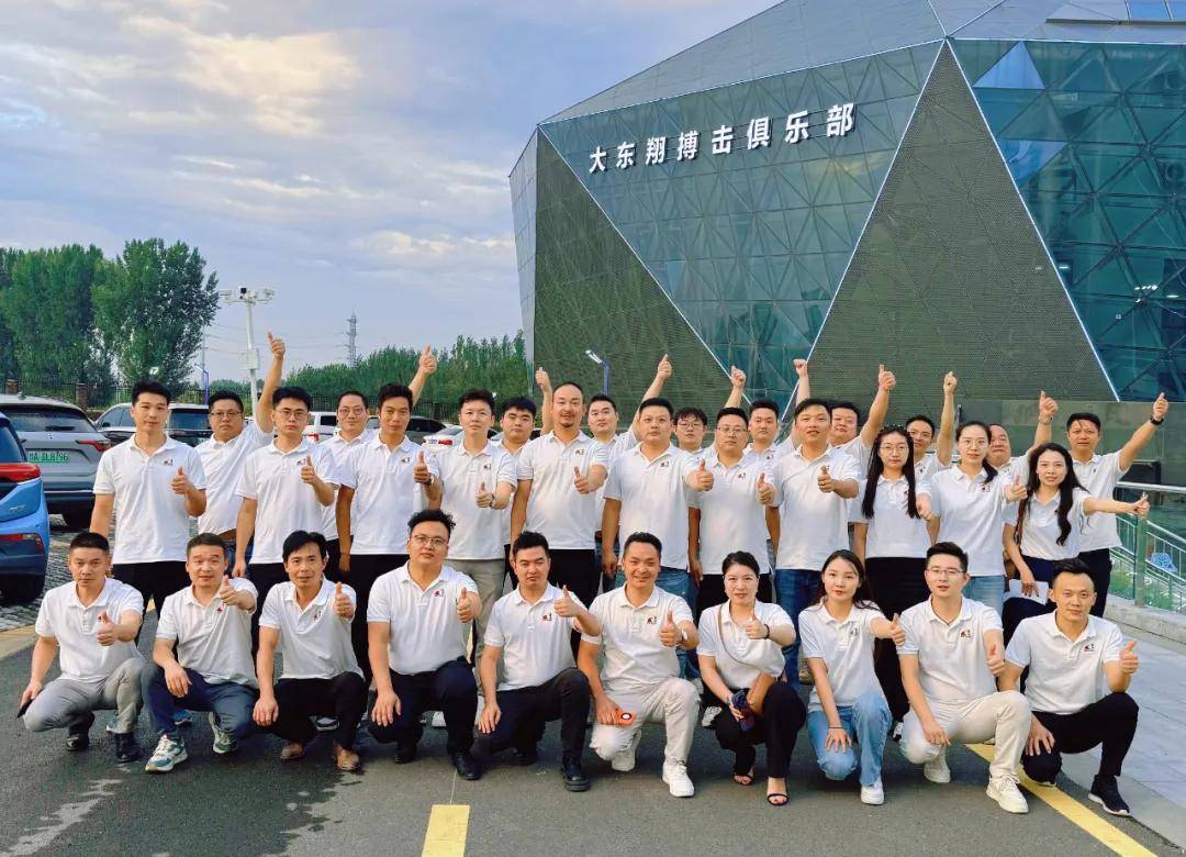 对抗, img, cente 对抗, img, cente