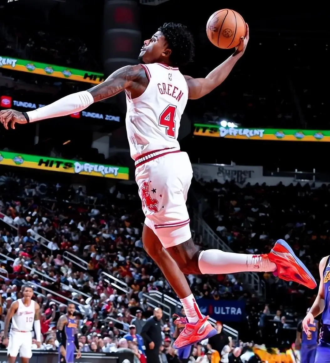 岁的卡佩拉, 格林和, 还有他们的