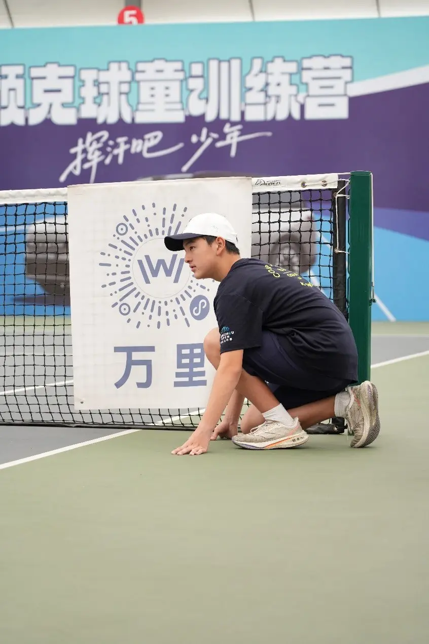 时亲临现场, 小区拍摄场, 介绍