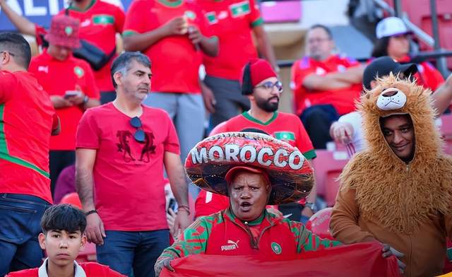 dingy, 根廷的反差, 场景